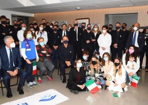 L'Italia di Mancini in visita al Bambin Gesù, tutti con la mascherina tranne Viglione Storiesport